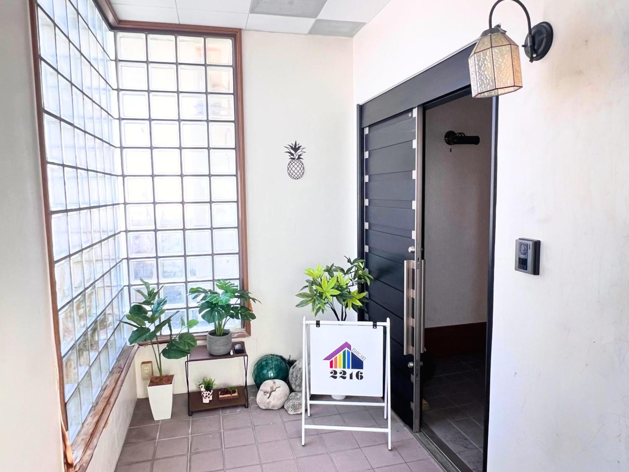 石垣島グループの宿 2216 にじいろ ユーグレナモール内 Ishigaki  Exterior photo