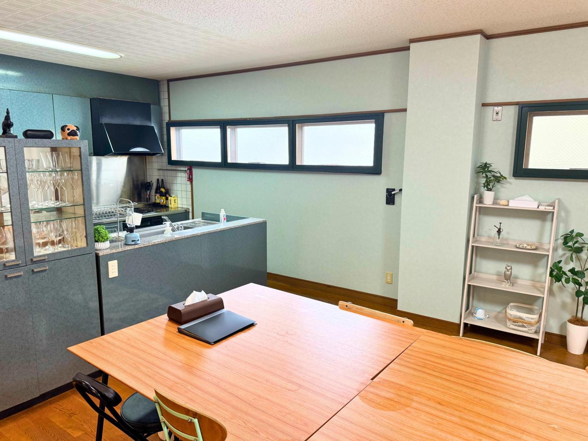 石垣島グループの宿 2216 にじいろ ユーグレナモール内 Ishigaki  Exterior photo